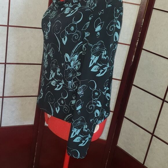 Merona XL Black/Blue Floral Scoop Neck Blouse - Picture 4 of 8